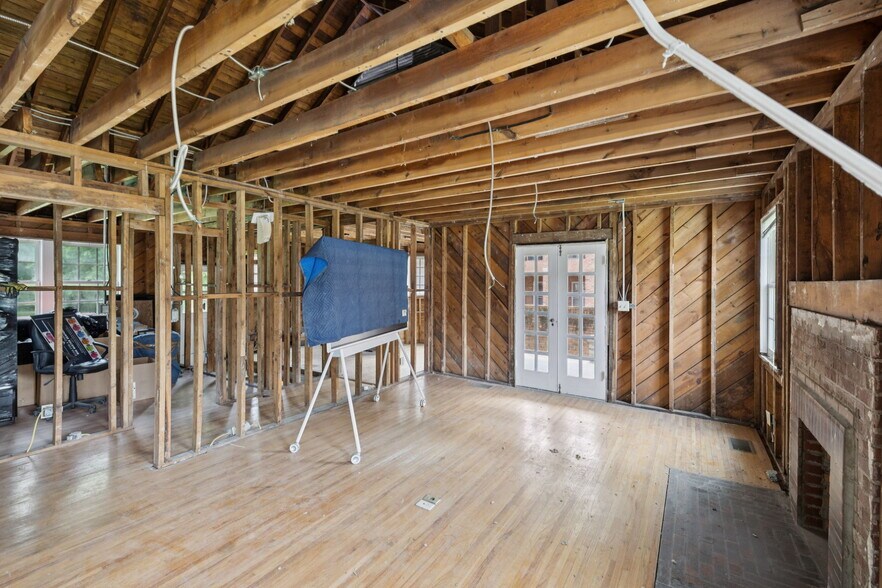More Photos Of 234 4th Ave N, Franklin Office Residential For Sale