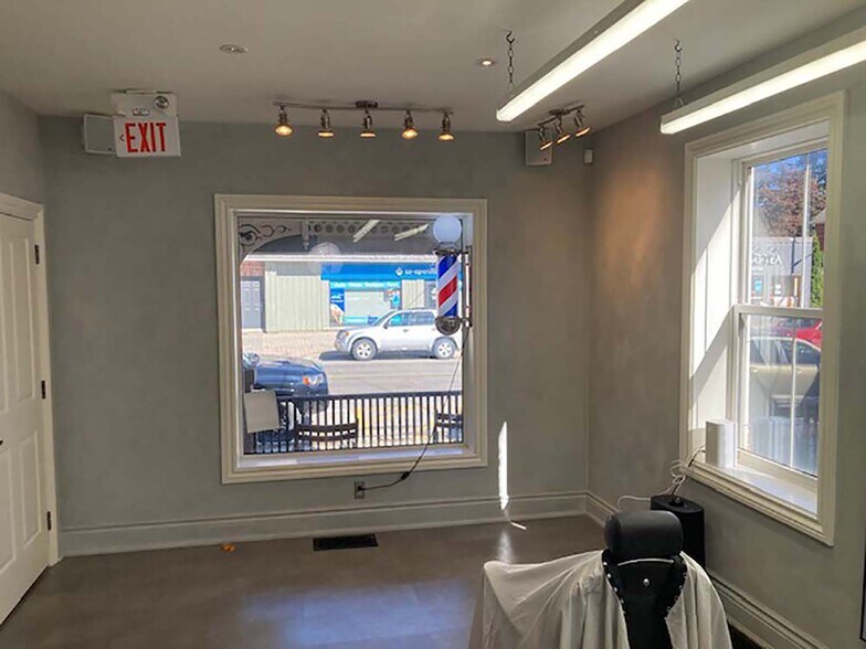 More Photos Of 6391 Main St, Whitchurch-Stouffville Storefront Retail Office For Sale