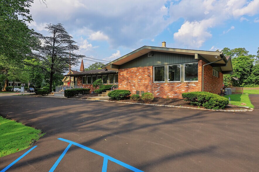 More Photos Of 198 North Ave E, Cranford Medical For Sale