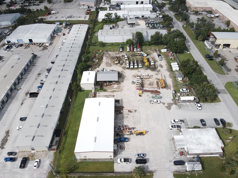 More Photos Of 12300 44th St N, Clearwater Warehouse For Lease