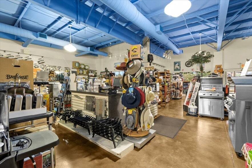 More Photos Of 3684 Tampa Rd, Oldsmar Storefront Retail Office For Sale