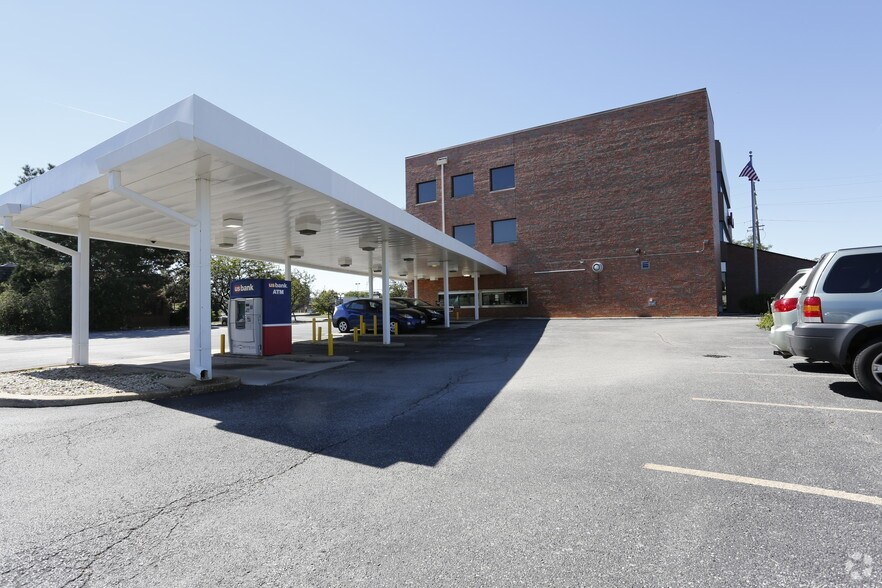 More Photos Of 6301 S Cass Ave, Westmont Office For Lease