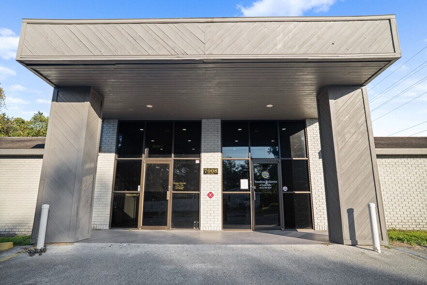 More Photos Of 7008 Jason Dr, Zephyrhills Medical For Sale