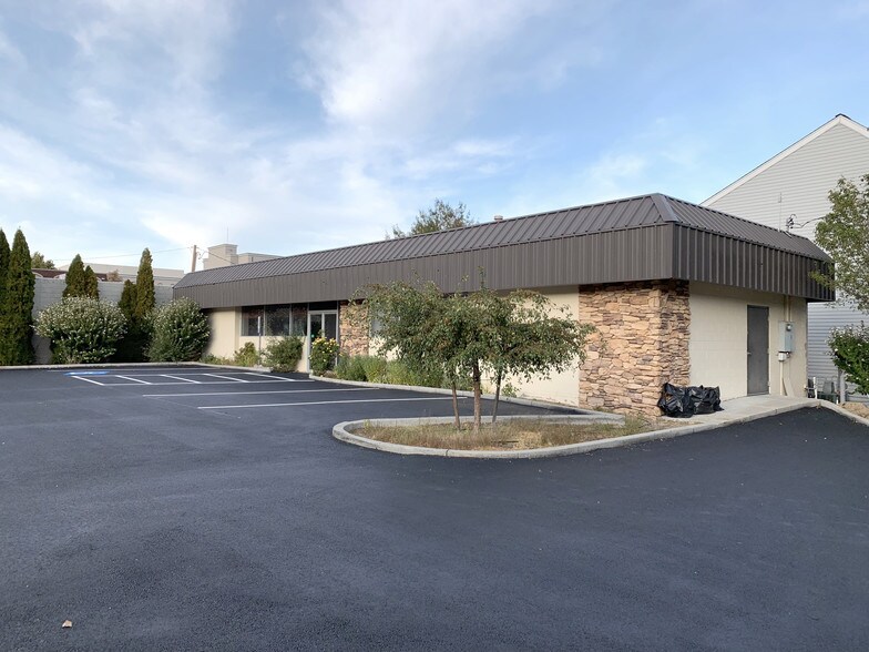More Photos Of 651 S Carson St, Carson City Freestanding For Lease