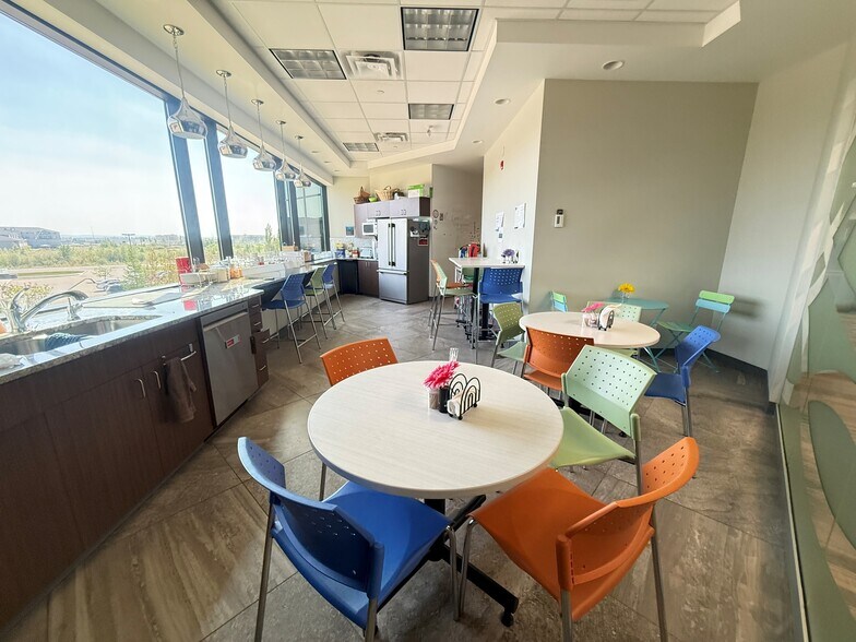 More Photos Of 546 Laura Ave, Red Deer County Business Park For Lease