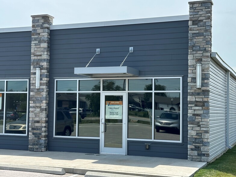 Primary Photo Of 1909 Veterans Memorial Parkway S, Lafayette Storefront Retail Office For Lease