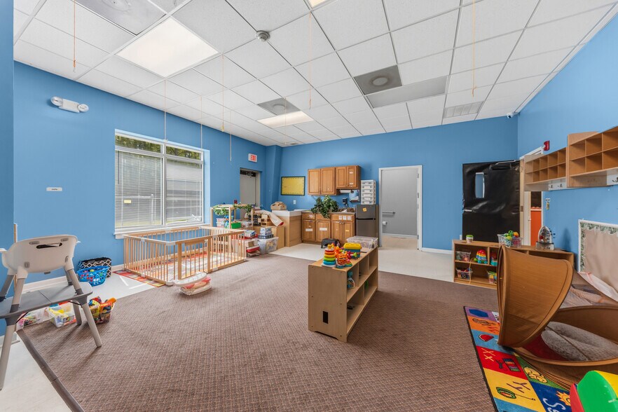 More Photos Of 480 Henrietta St, Kingsland Flex For Sale