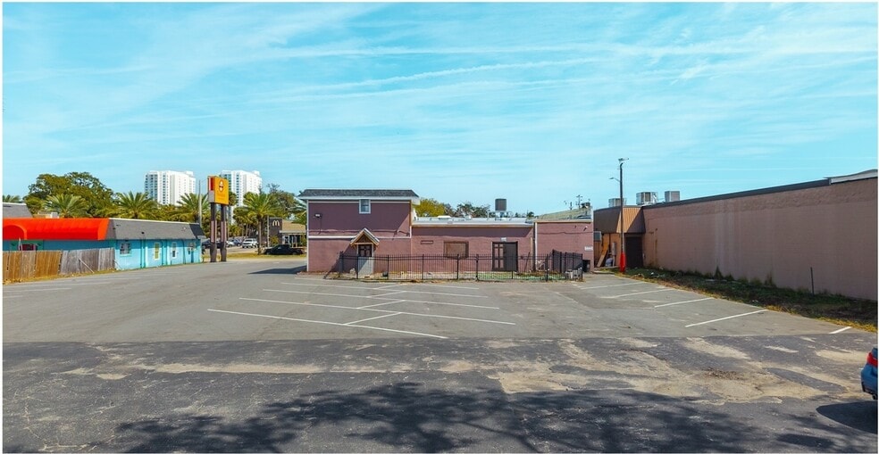 More Photos Of 144 Ridgewood Ave, Daytona Beach Restaurant For Sale