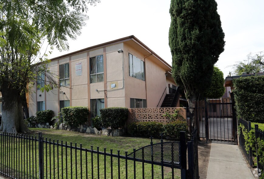 More Photos Of 1426 Minnie St, Santa Ana Apartments For Sale