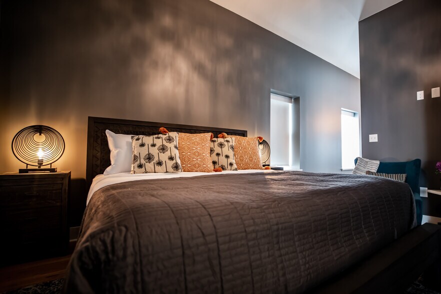 More Photos Of 315 S Trenton Ave, Tulsa Office For Lease