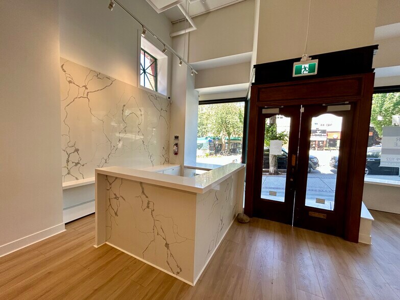 More Photos Of 88 Lonsdale Ave, North Vancouver Office For Sale