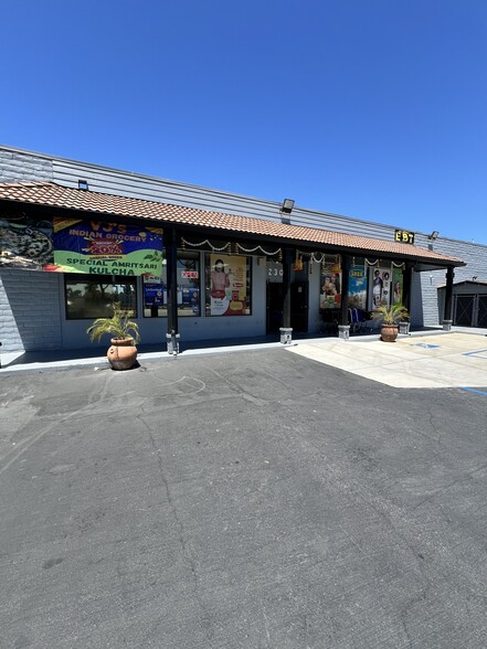 Primary Photo Of 230 Jackson St, Hayward Supermarket For Sale