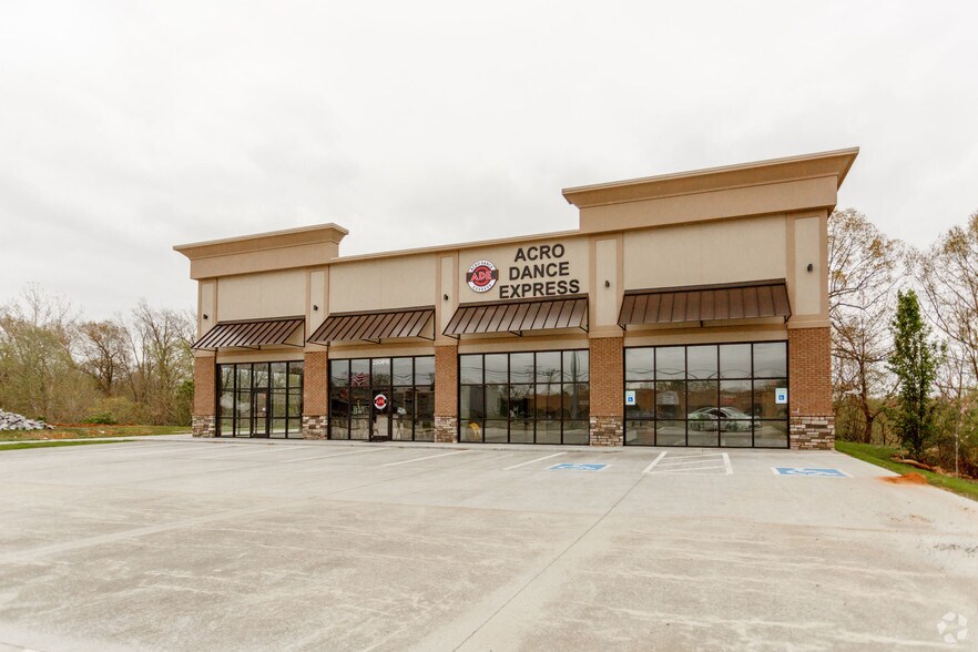 More Photos Of 2500 Highway 41A Byp, Clarksville Storefront For Sale