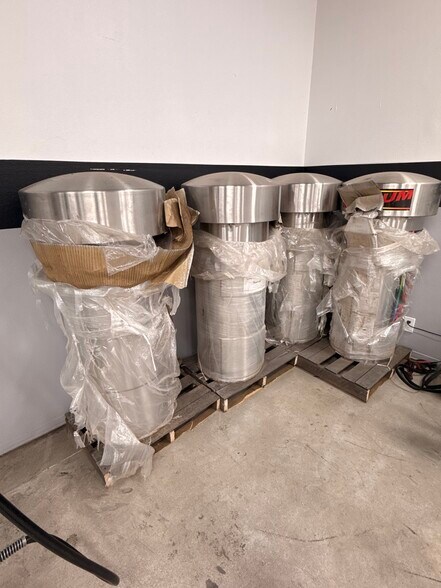 More Photos Of 32120 Clinton Keith Rd, Wildomar Auto Repair For Sale