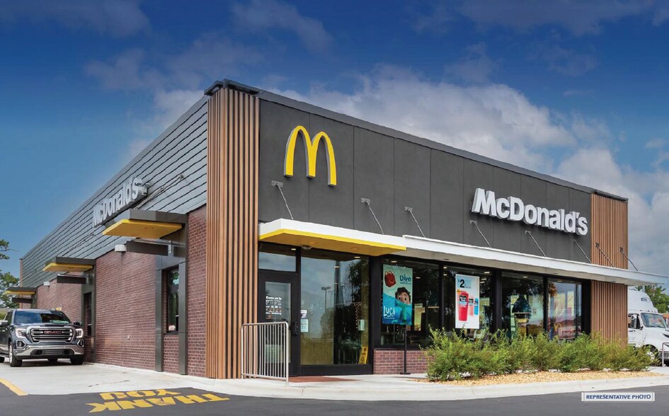 Primary Photo Of 1664 Basswood Blvd, Fort Worth Fast Food For Sale