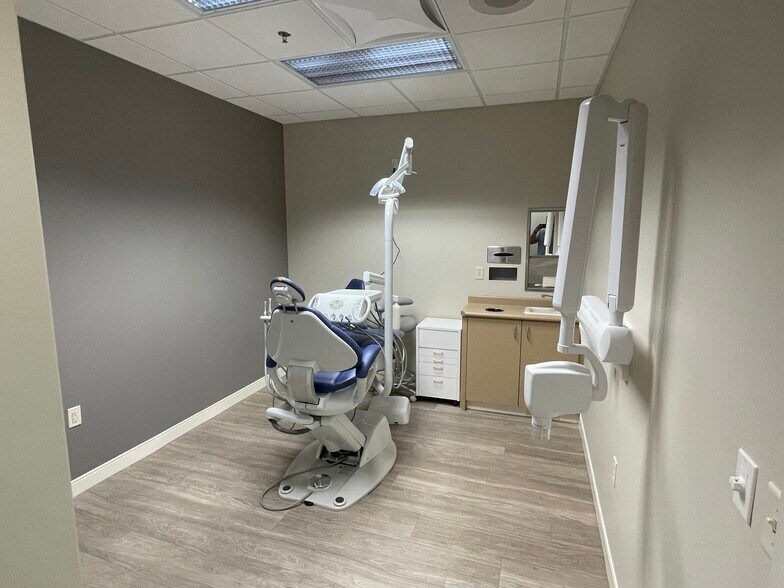 More Photos Of 8501 Plum Dr, Urbandale Medical For Sale