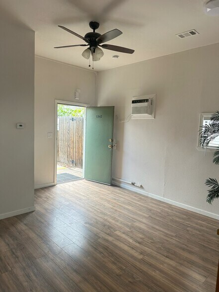 More Photos Of 530 E Eisenhower Blvd, Loveland Freestanding For Sale