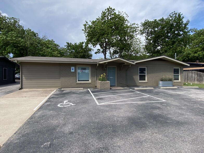 Primary Photo Of 2102 W Ben White Blvd, Austin Office For Sale