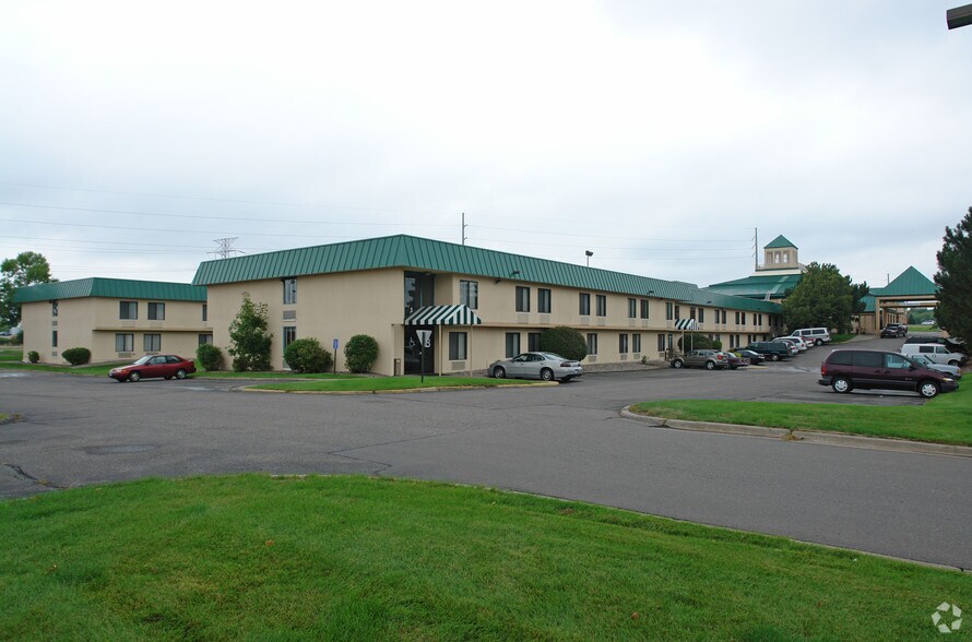 More Photos Of 2705 Annapolis Ln N, Plymouth Hotel For Sale