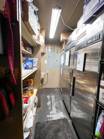 More Photos Of 150 S Railroad St, Midvale Restaurant For Sale