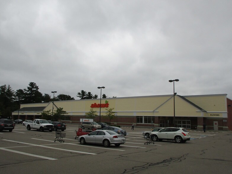 More Photos Of 65 Main St, Medway Unknown For Lease