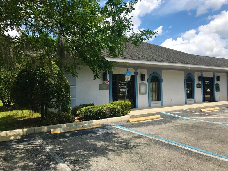 More Photos Of 918 Rolling Acres Rd, Lady Lake Medical For Lease