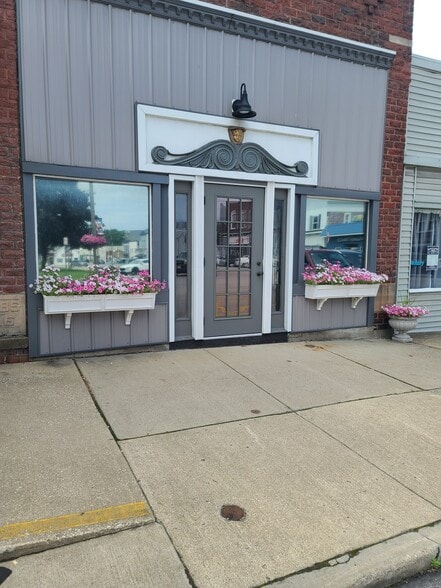 More Photos Of 33 Public Sq, Andover Lodge Meeting Hall For Sale