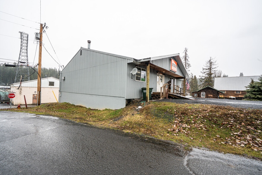 More Photos Of 10 Main S st, Pierce General Retail For Sale