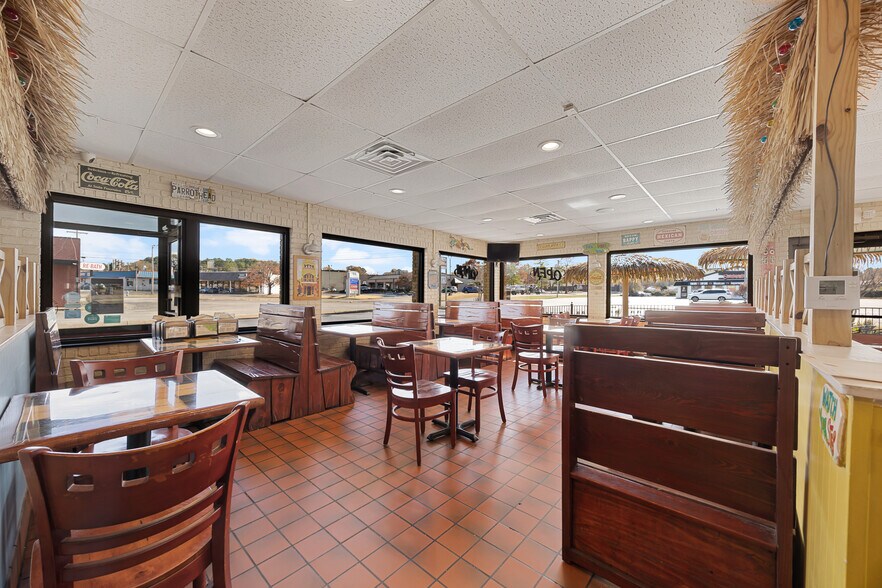 More Photos Of 71 Carriage House Dr, Jackson Restaurant For Sale