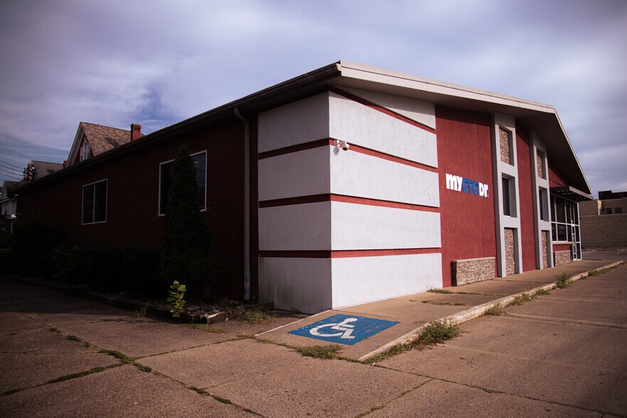More Photos Of 2014 Dudley Ave, Parkersburg Medical For Sale
