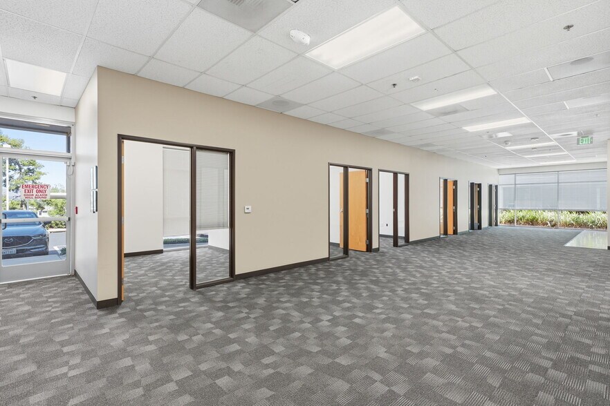 More Photos Of 6A Liberty, Aliso Viejo Office For Sale