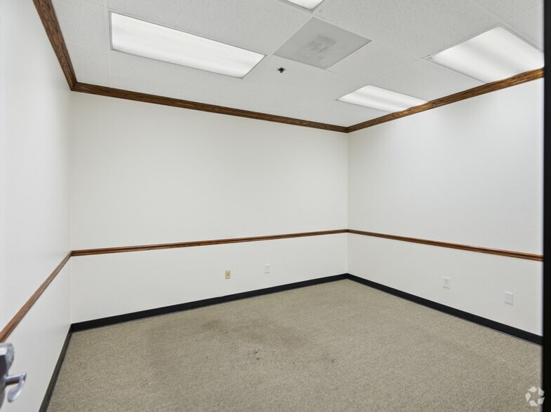 More Photos Of 205 E Alma Ave, San Jose Warehouse For Lease