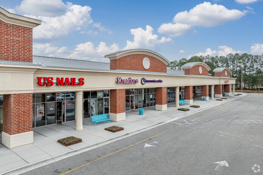 More Photos Of 201 Graduate Rd, Conway Storefront For Lease