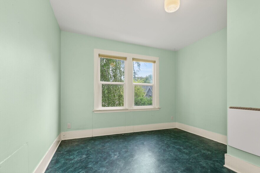 More Photos Of 1516 SE 43rd Ave, Portland Medical For Sale