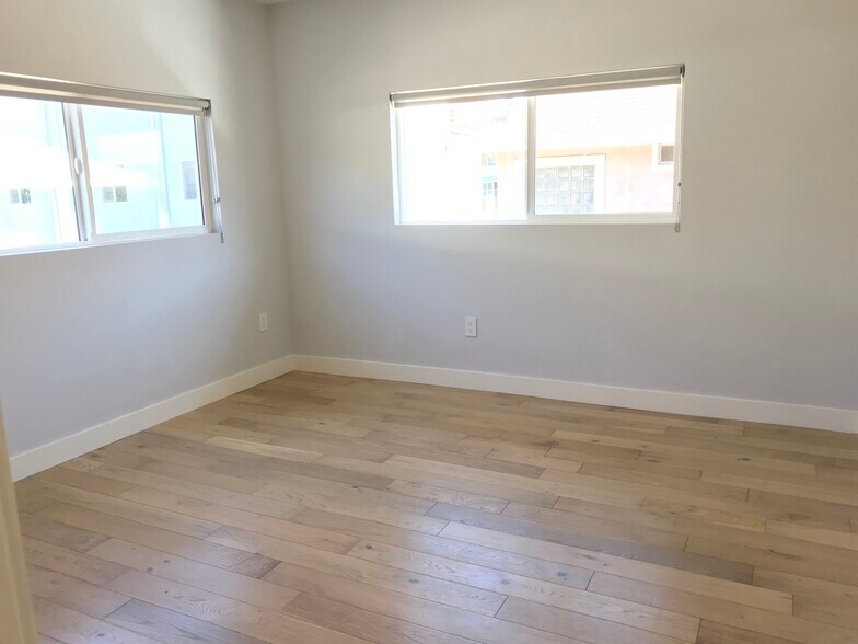 More Photos Of 6157 Mesa Ave, Los Angeles Specialty For Sale