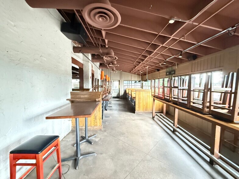 More Photos Of 6676 S Parker Rd, Aurora Restaurant For Sale