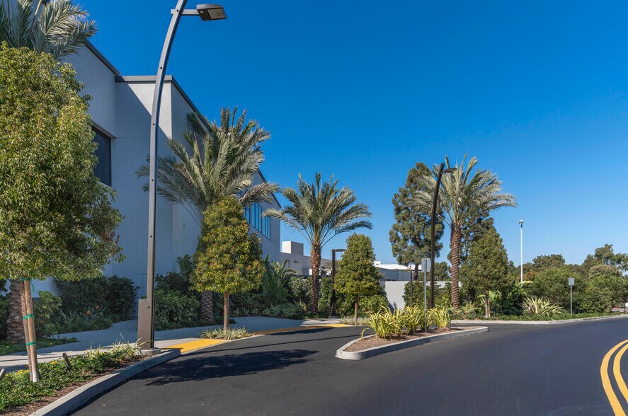 More Photos Of 2600-3560 N Sepulveda Blvd, Manhattan Beach Unknown For Lease