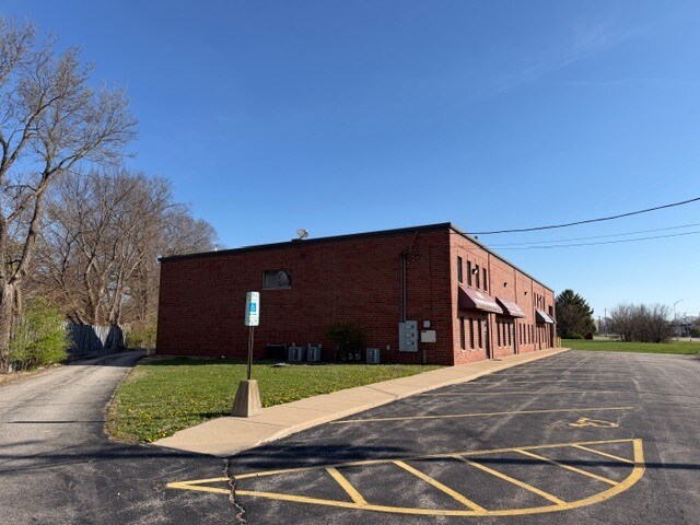 More Photos Of 24760 W Eames St, Channahon Light Manufacturing For Lease