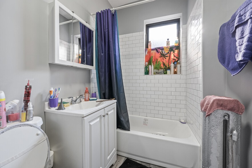 More Photos Of 417-423 E 76th St, Chicago Apartments For Sale