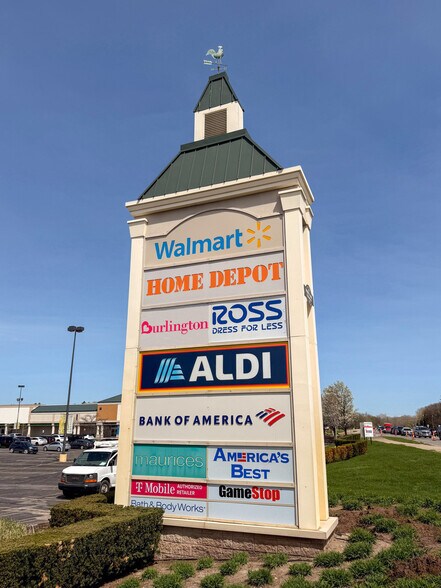 More Photos Of 9078 Highland Dr, White Lake Unknown For Lease