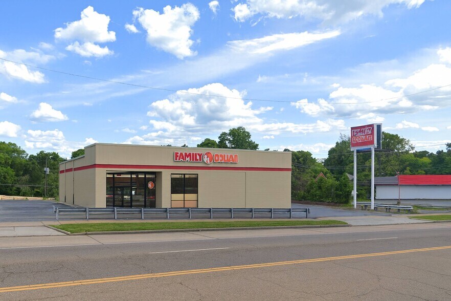 Primary Photo Of 2604 E Magnolia Ave, Knoxville Freestanding For Sale