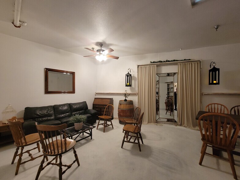 More Photos Of 114 N Lewis St, Monroe Freestanding For Sale