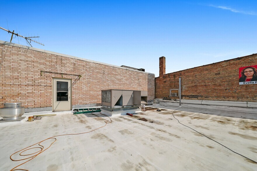 More Photos Of 5772 S Archer Ave, Chicago General Retail For Sale