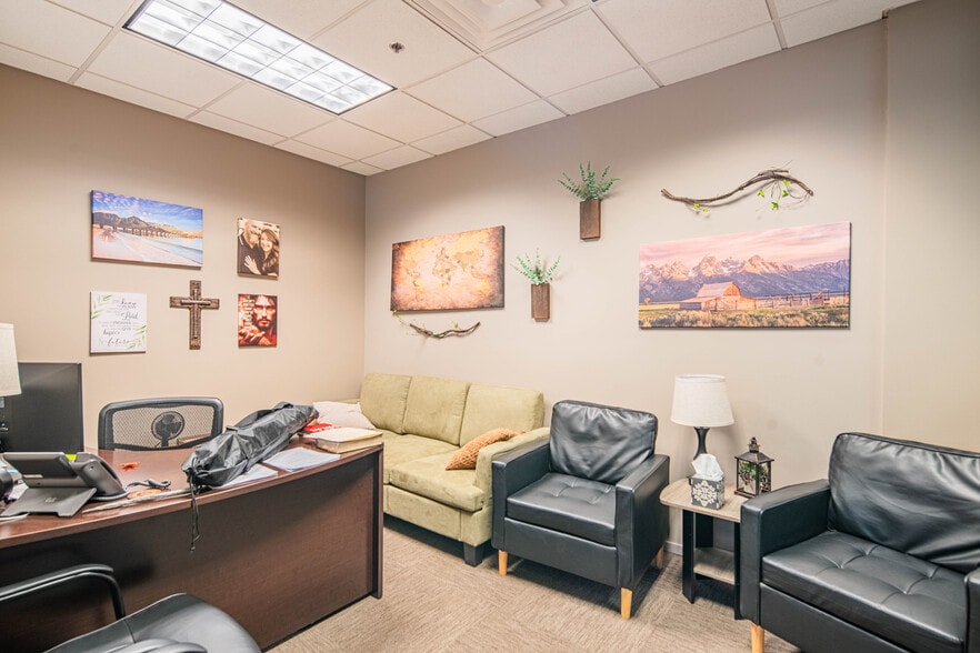 More Photos Of 12515 W Bell Rd, Surprise Office For Lease