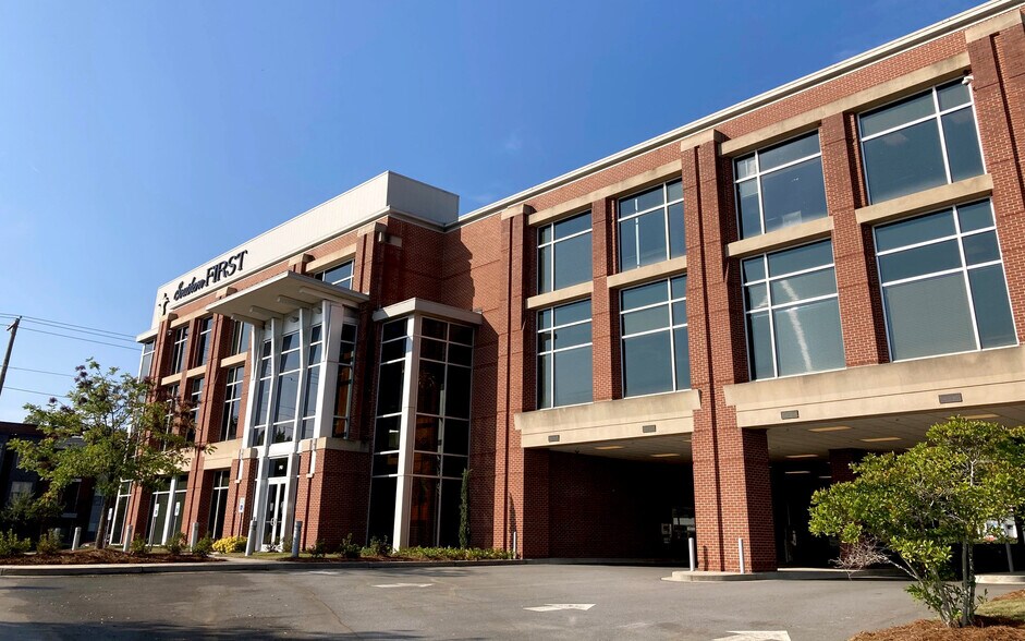 More Photos Of 190 Knox Abbott Dr, Cayce Office For Lease