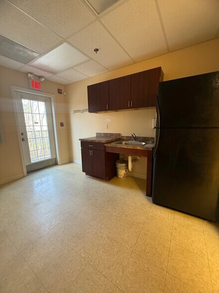 More Photos Of 10260-10268 Baltimore National Pike, Ellicott City Unknown For Lease