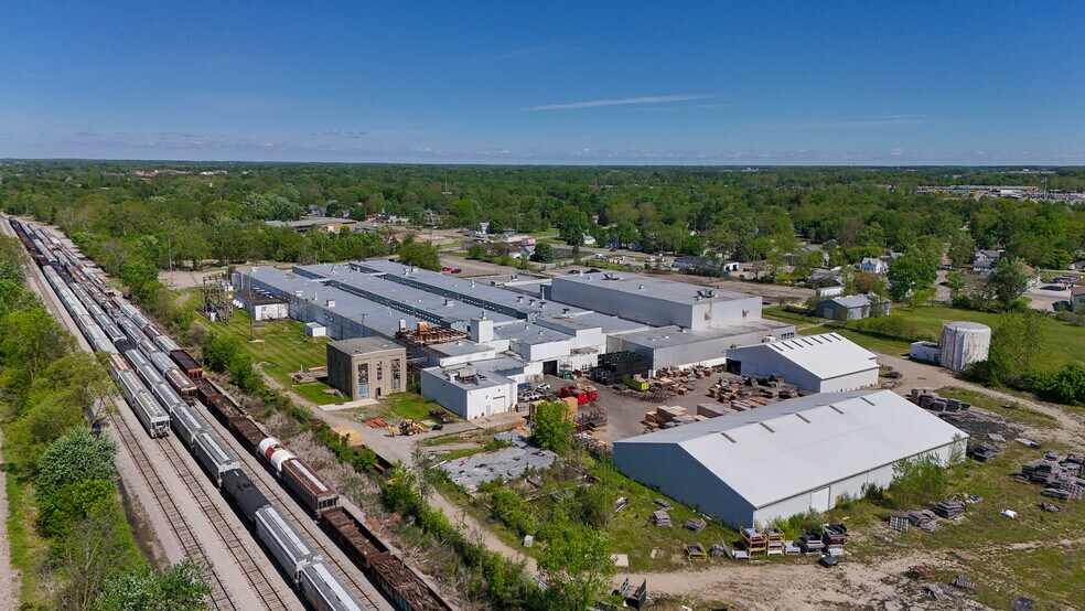 More Photos Of 951 Aiken St, Owosso Manufacturing For Lease