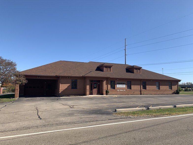 More Photos Of 880 Engle Rd, Vandalia Medical For Lease