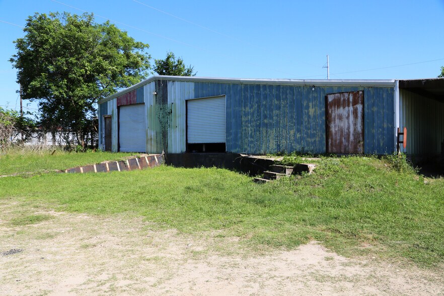 More Photos Of 105 FM 27 W, Fairfield Land For Sale