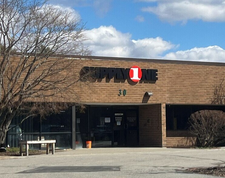 Primary Photo Of 30 Porter Rd, Littleton Flex For Sale